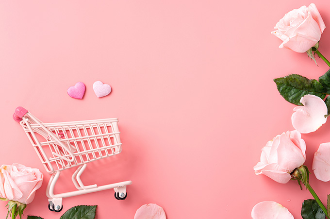 Ilustracin Rosa de Carrito de Compras con Ptalos y Corazones por el Da de las Madres