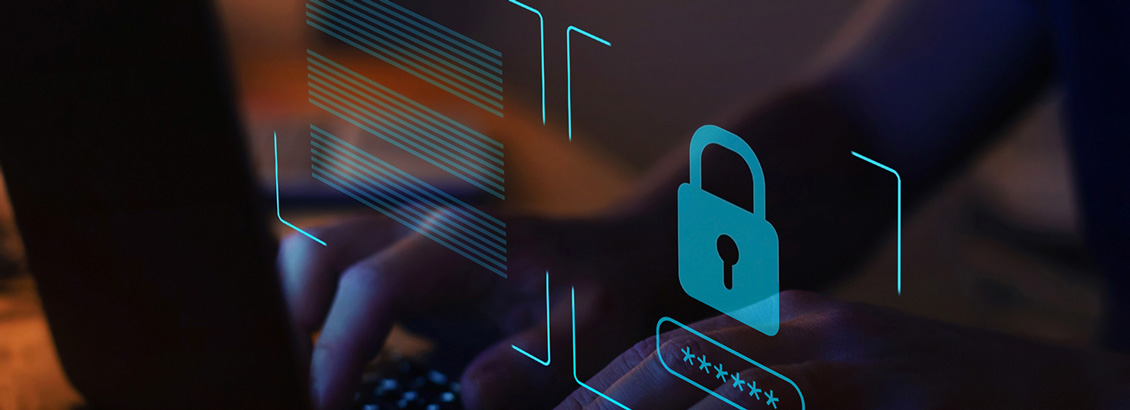 Manos Sobre Teclado con Diagrama de Seguridad