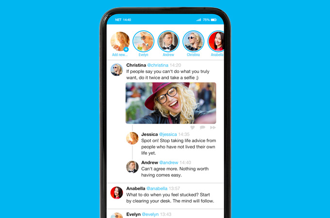 Pantalla de Smartphone Mostrando Pgina de Inicio de Twitter con Nuevas Stories