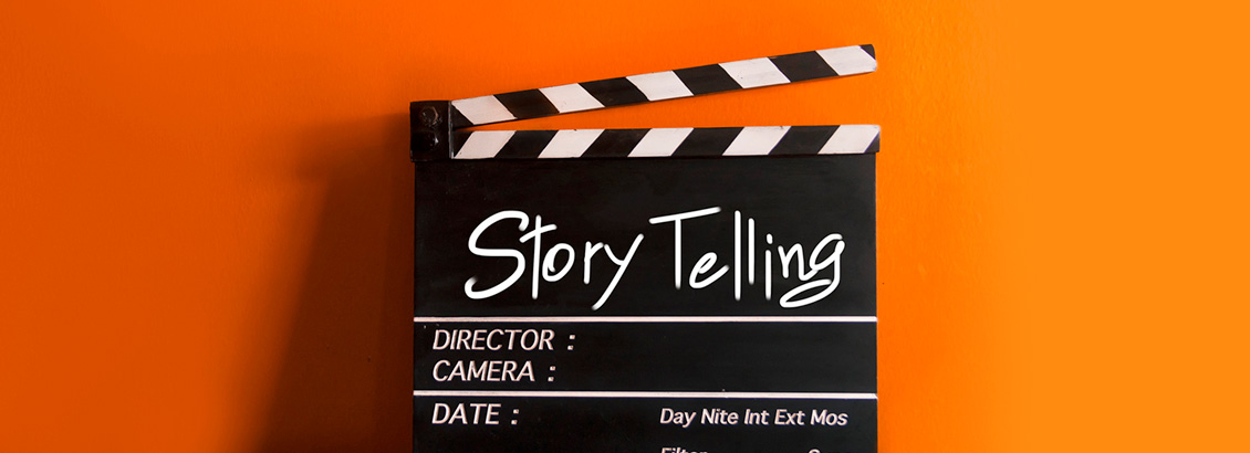 Claqueta de Cine con Storytelling Escrito en Ella